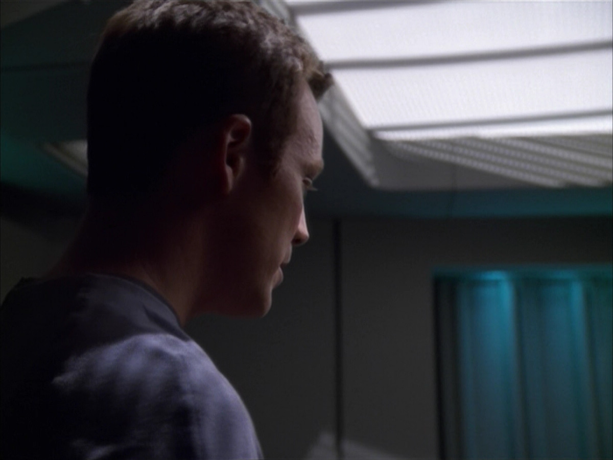 extant_StarTrek_VOY_5x09-ThirtyDays_00456.jpg
