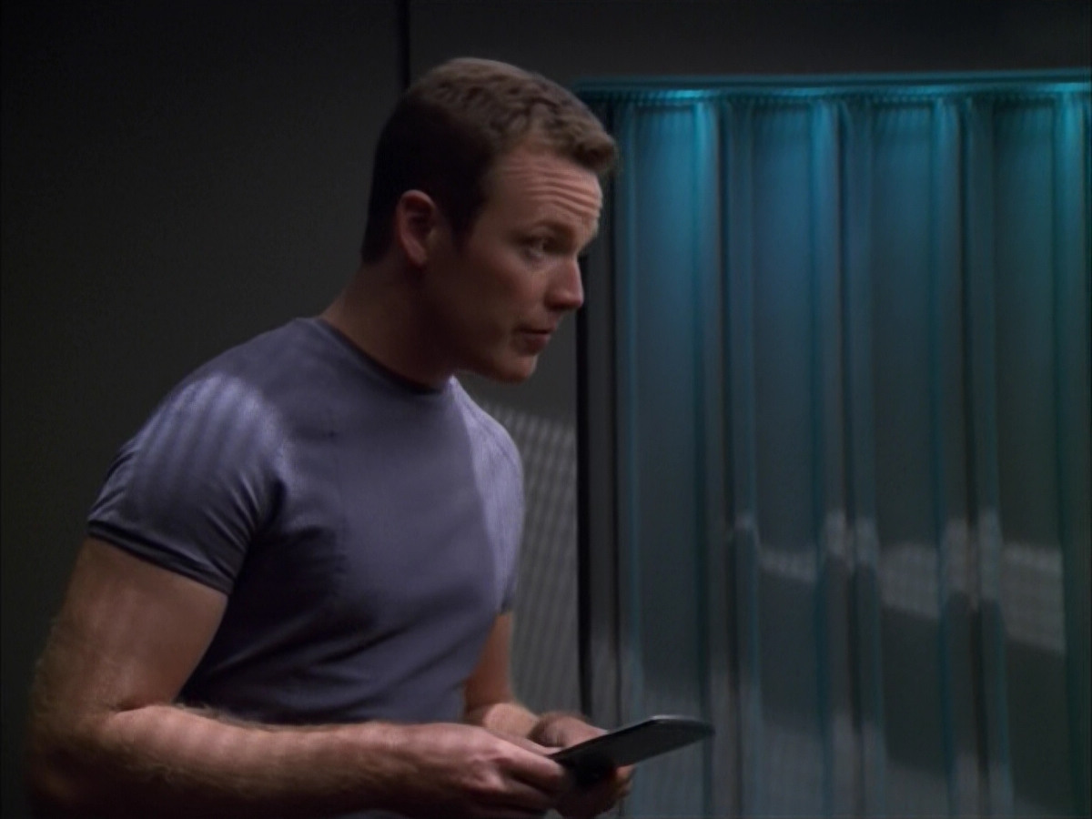 extant_StarTrek_VOY_5x09-ThirtyDays_00502.jpg