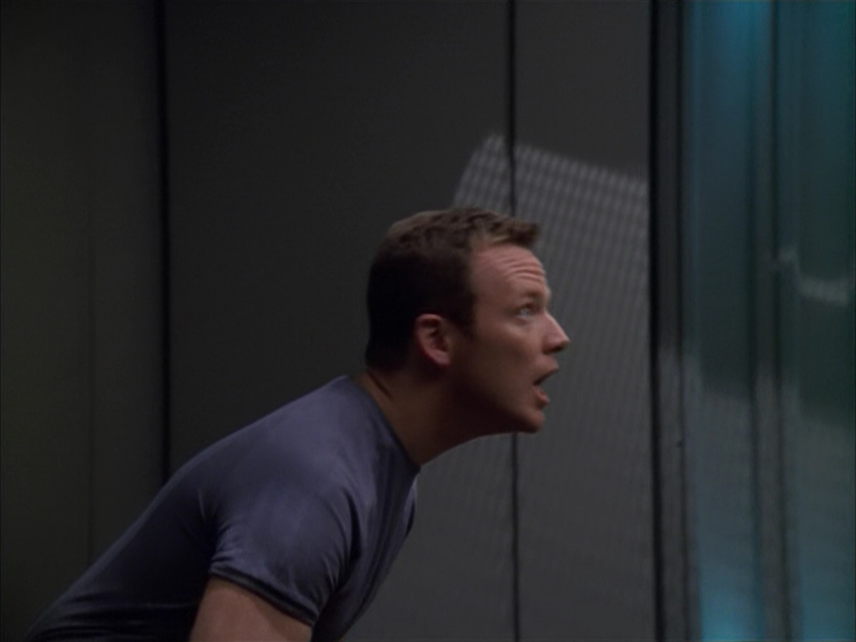 extant_StarTrek_VOY_5x09-ThirtyDays_00504.jpg