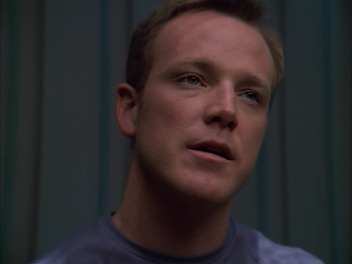 extant_StarTrek_VOY_5x09-ThirtyDays_00528.jpg