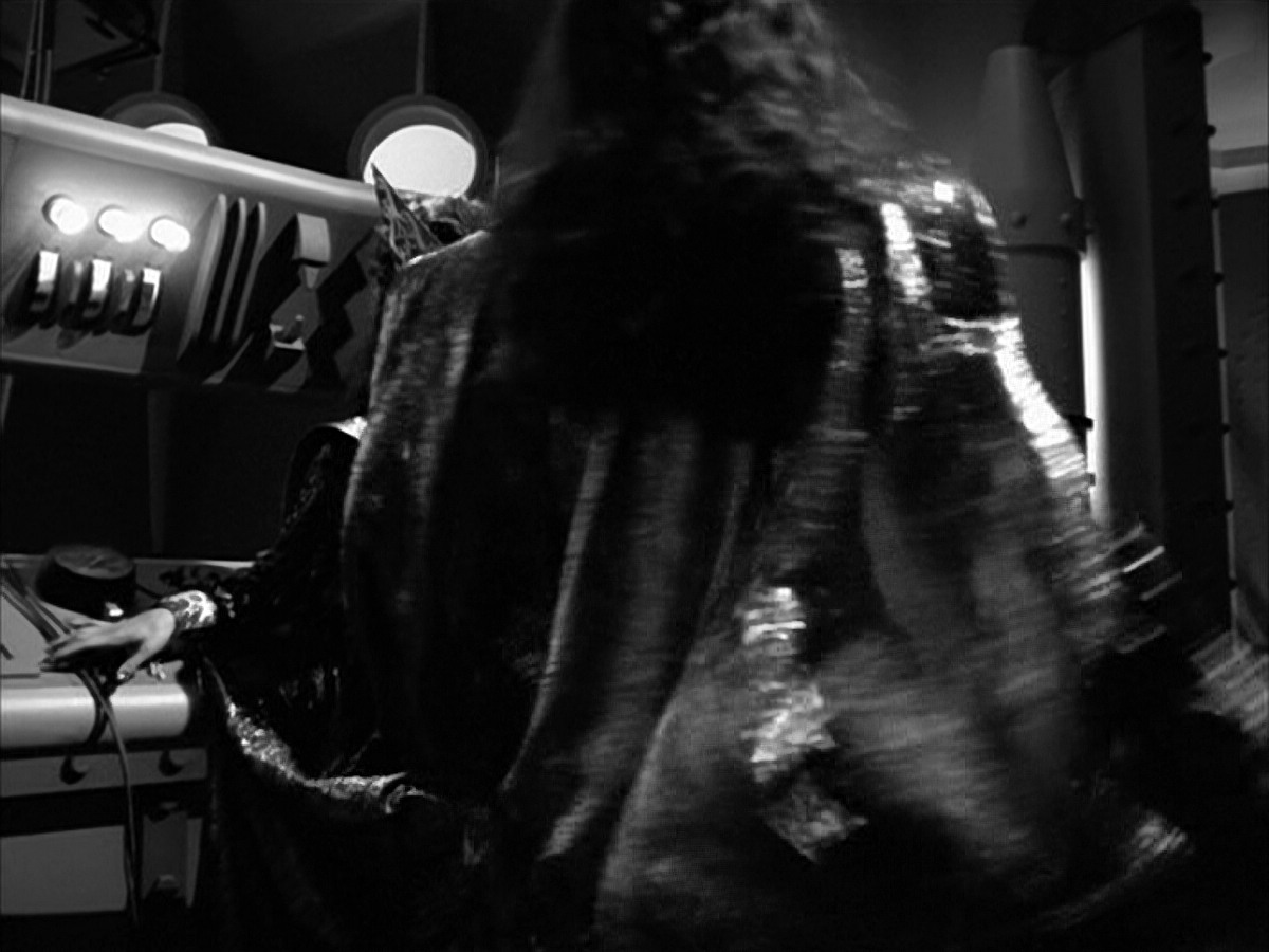 extant_StarTrek_VOY_5x09-ThirtyDays_00583.jpg