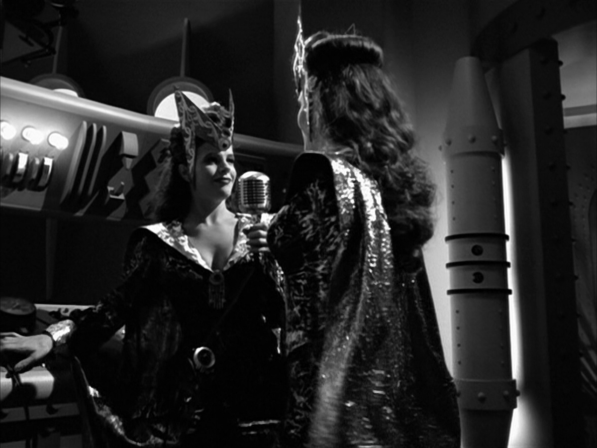 extant_StarTrek_VOY_5x09-ThirtyDays_00585.jpg