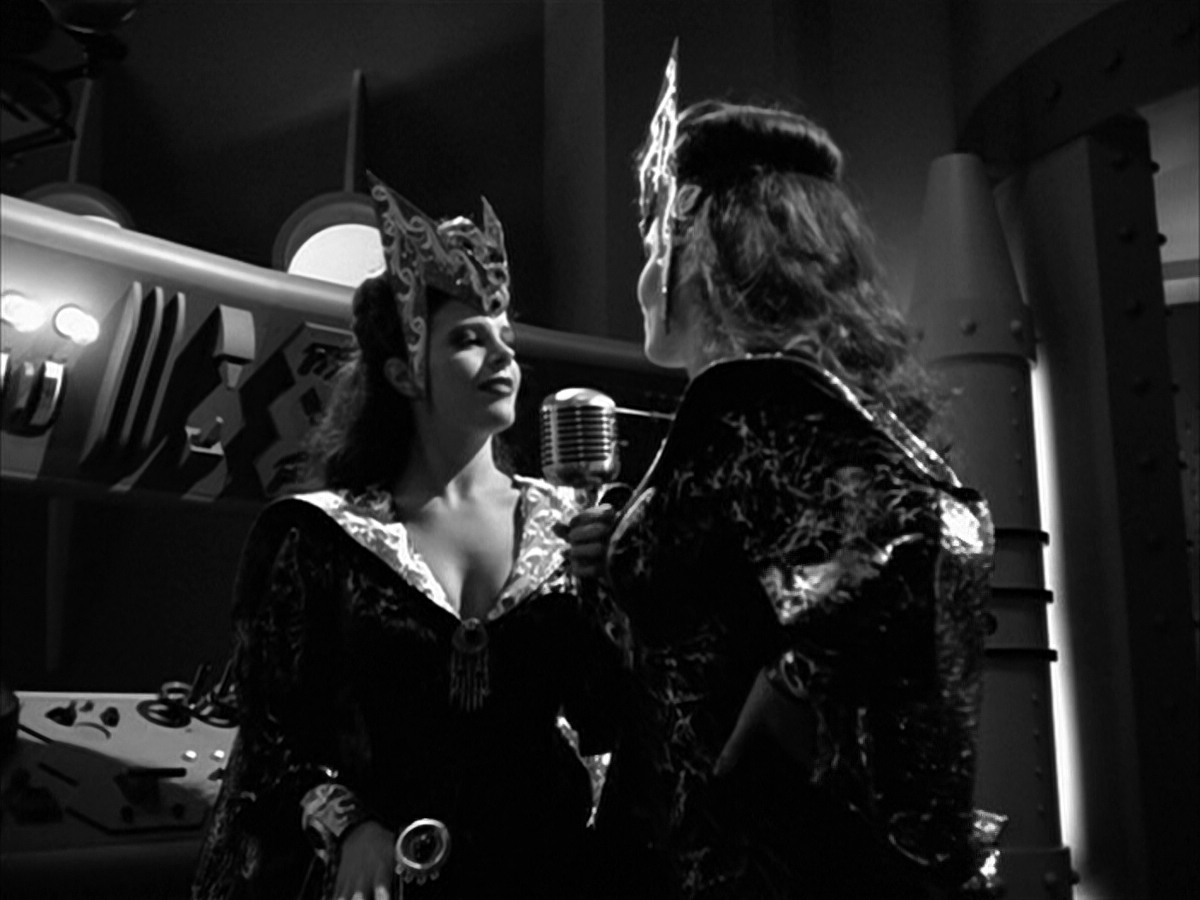 extant_StarTrek_VOY_5x09-ThirtyDays_00587.jpg