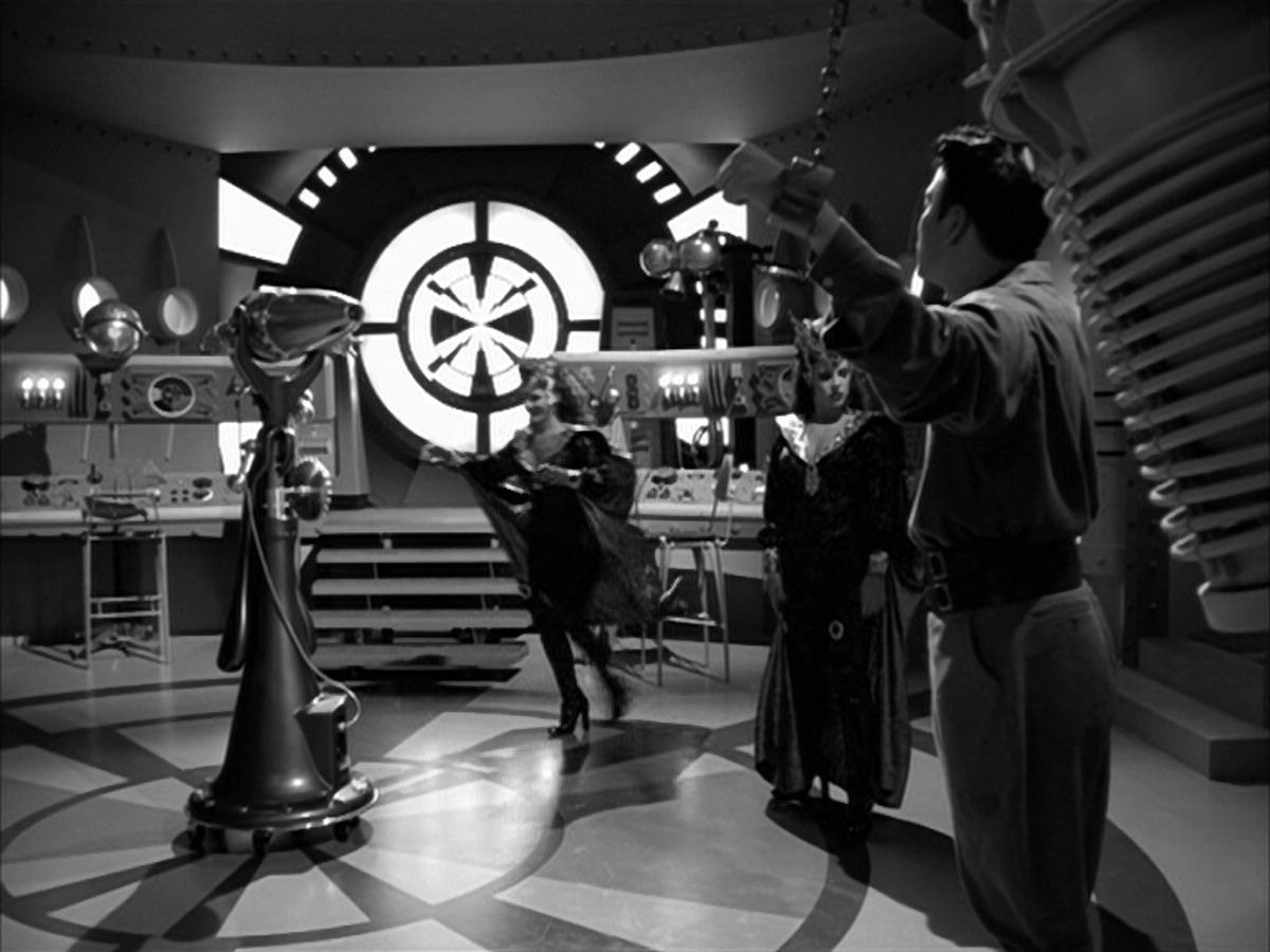 extant_StarTrek_VOY_5x09-ThirtyDays_00611.jpg