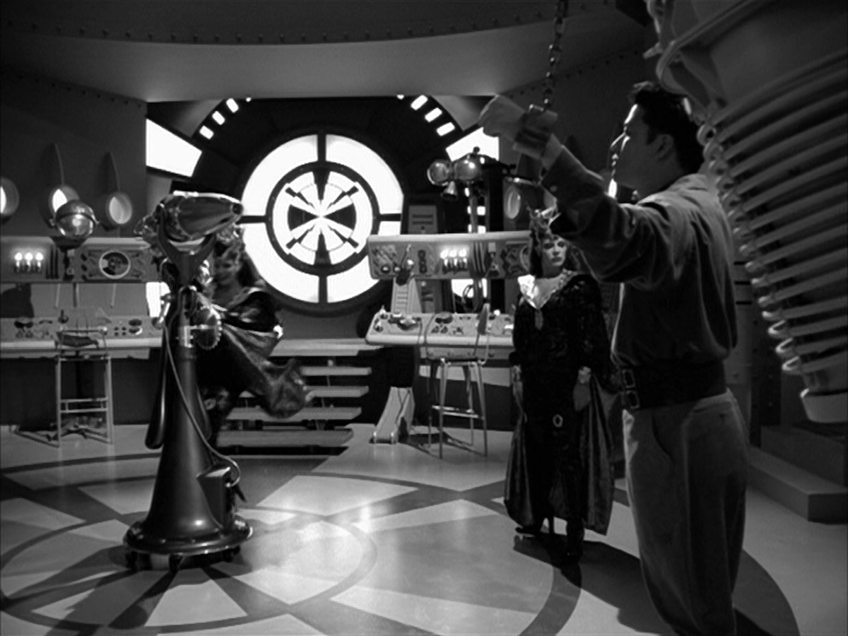 extant_StarTrek_VOY_5x09-ThirtyDays_00612.jpg