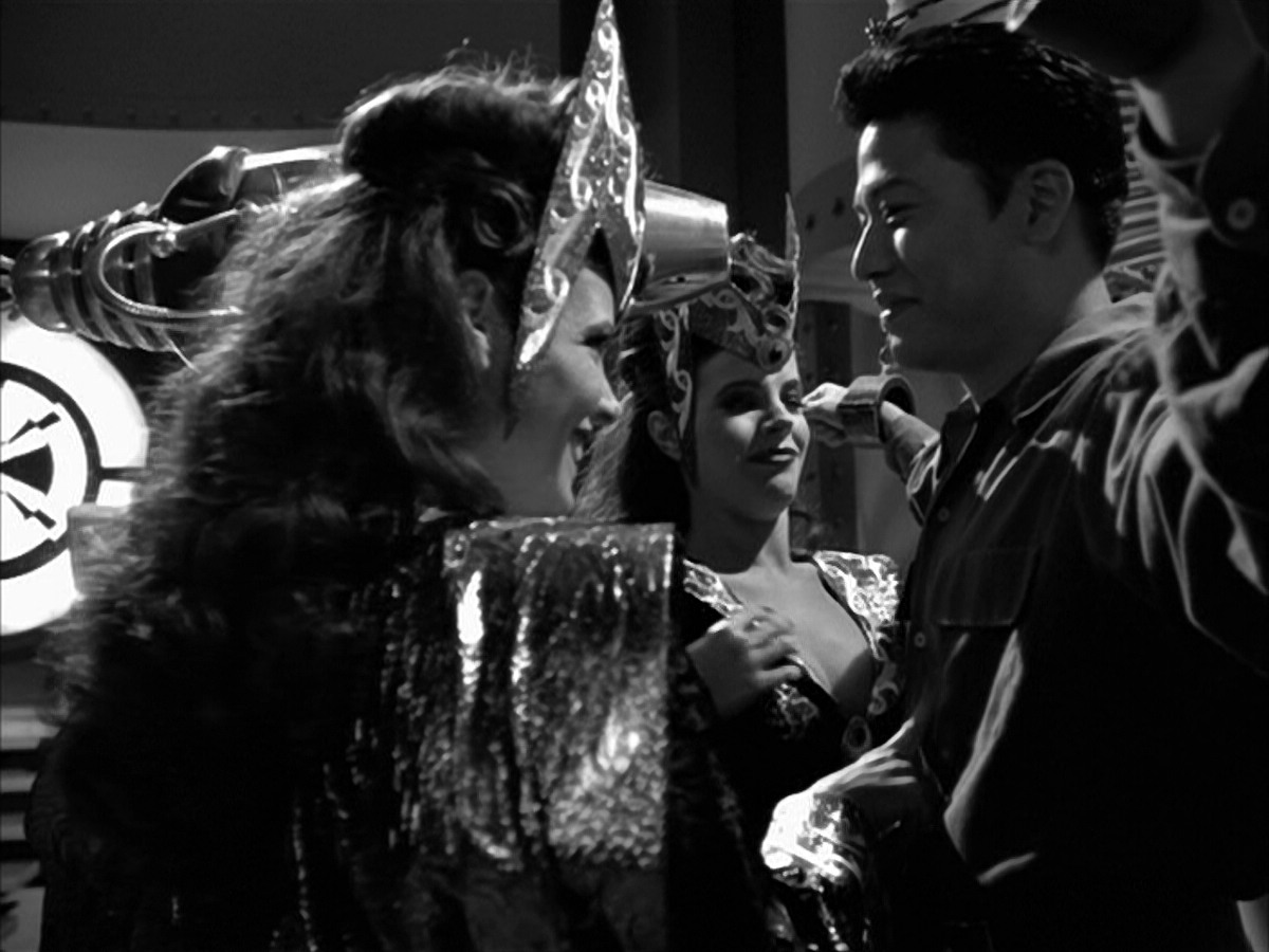 extant_StarTrek_VOY_5x09-ThirtyDays_00643.jpg