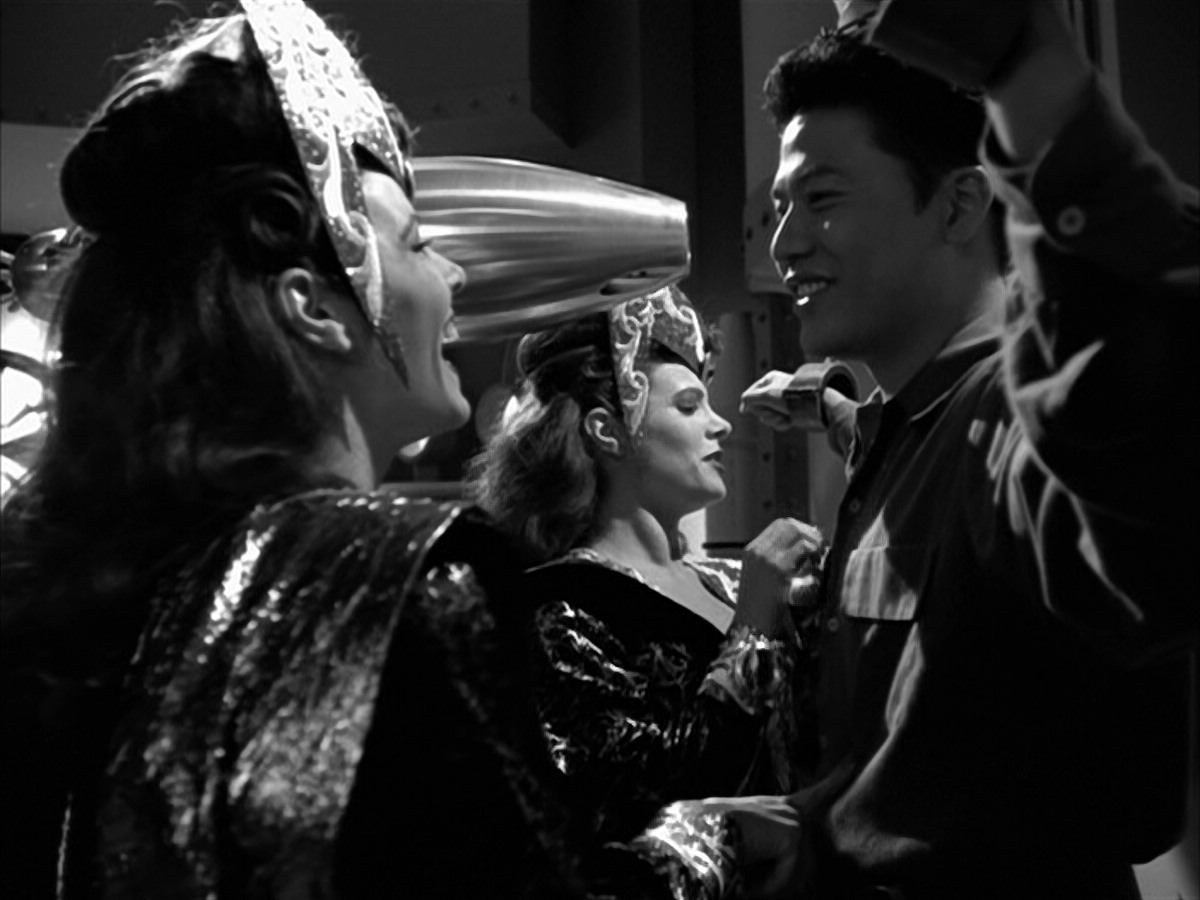 extant_StarTrek_VOY_5x09-ThirtyDays_00645.jpg