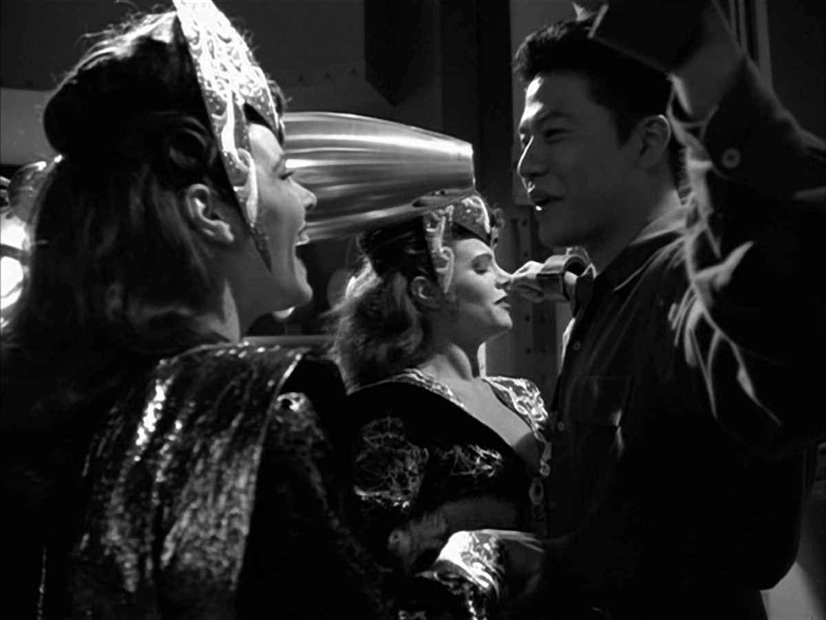 extant_StarTrek_VOY_5x09-ThirtyDays_00646.jpg