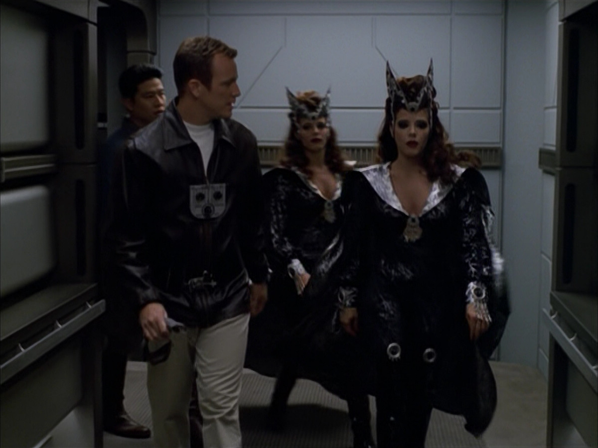extant_StarTrek_VOY_5x09-ThirtyDays_00700.jpg