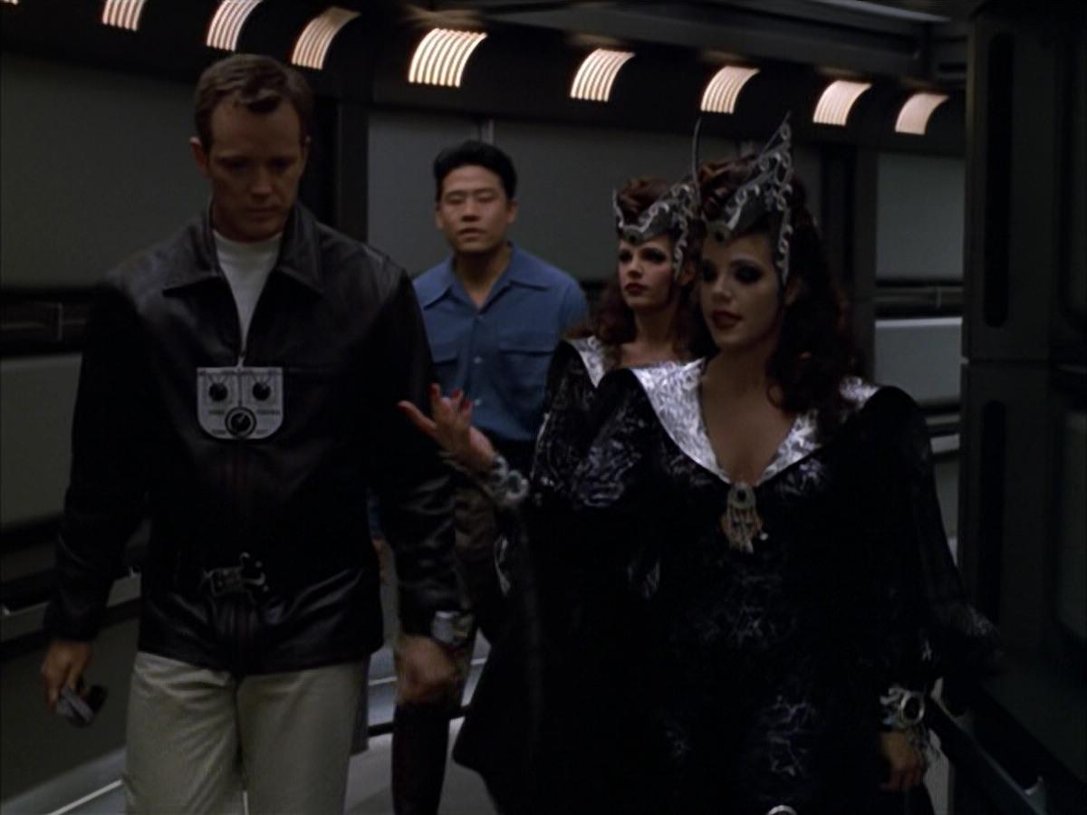 extant_StarTrek_VOY_5x09-ThirtyDays_00708.jpg