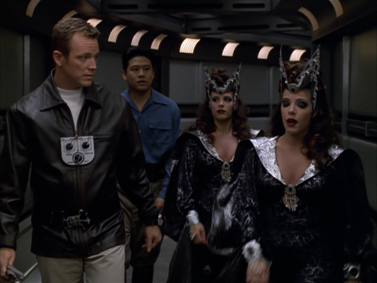 extant_StarTrek_VOY_5x09-ThirtyDays_00711.jpg