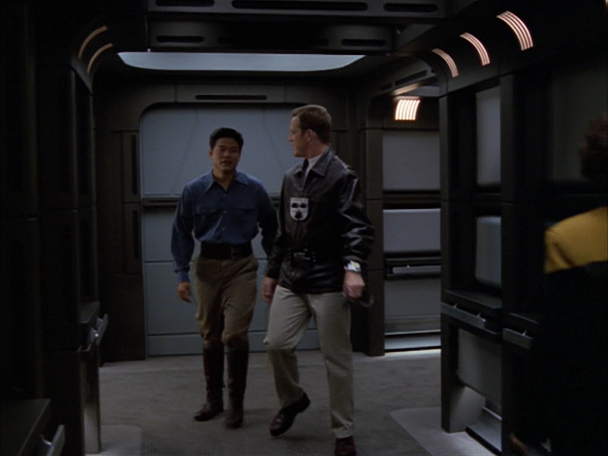 extant_StarTrek_VOY_5x09-ThirtyDays_00742.jpg