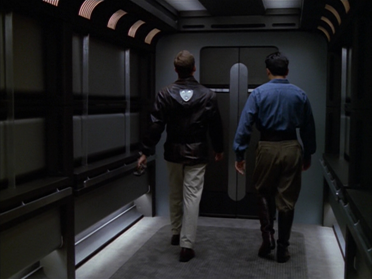 extant_StarTrek_VOY_5x09-ThirtyDays_00754.jpg