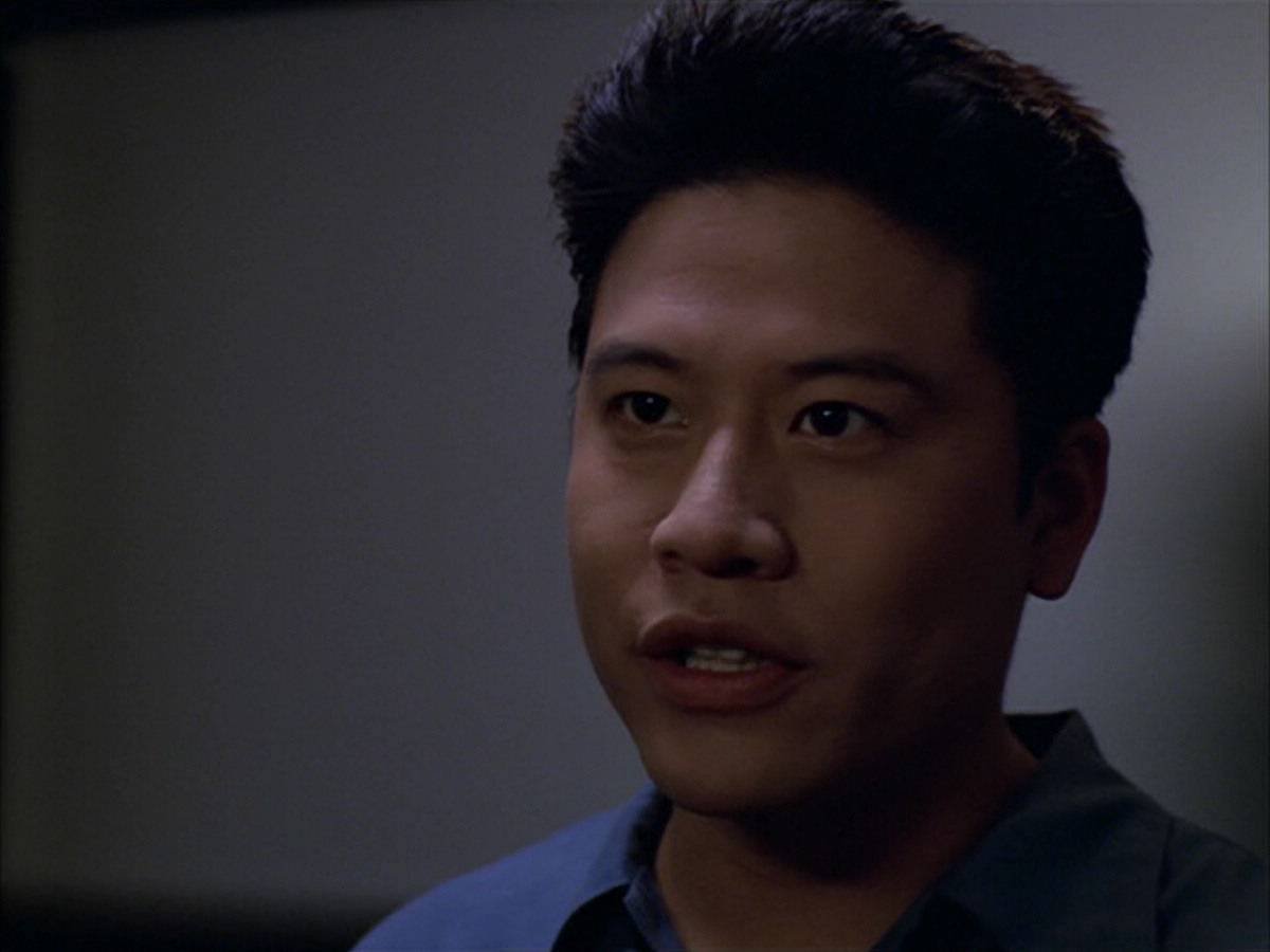 extant_StarTrek_VOY_5x09-ThirtyDays_00765.jpg
