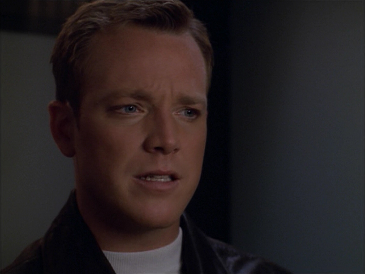 extant_StarTrek_VOY_5x09-ThirtyDays_00776.jpg
