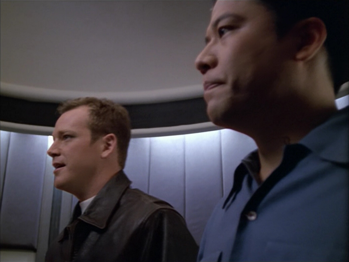 extant_StarTrek_VOY_5x09-ThirtyDays_00785.jpg