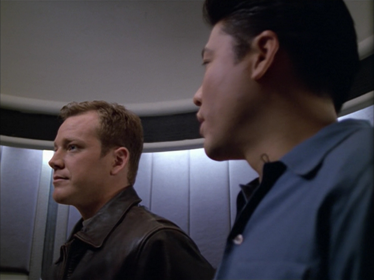 extant_StarTrek_VOY_5x09-ThirtyDays_00791.jpg