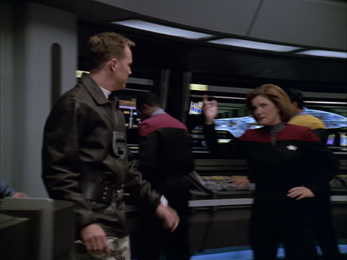 extant_StarTrek_VOY_5x09-ThirtyDays_00813.jpg