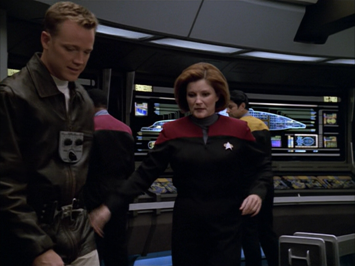 extant_StarTrek_VOY_5x09-ThirtyDays_00814.jpg