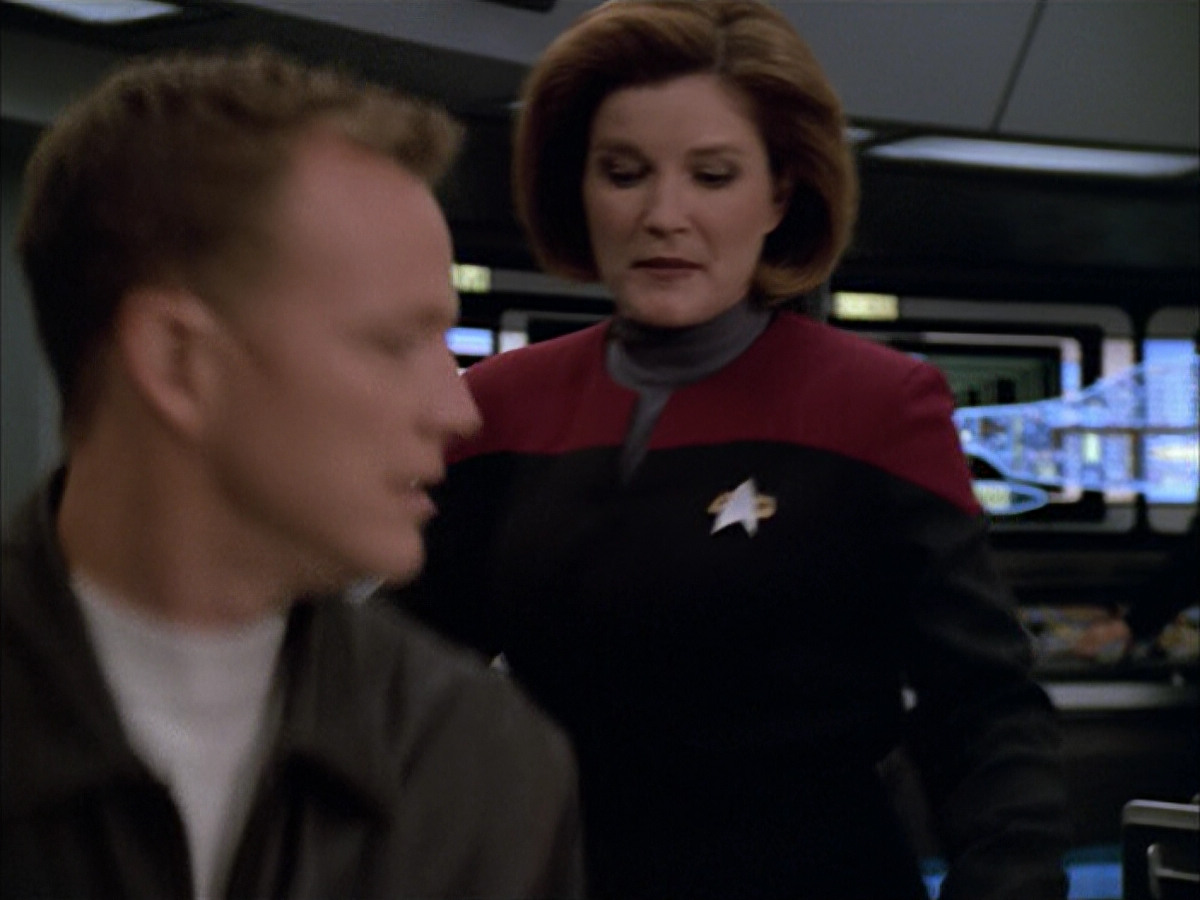extant_StarTrek_VOY_5x09-ThirtyDays_00816.jpg