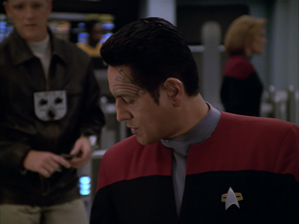 extant_StarTrek_VOY_5x09-ThirtyDays_00819.jpg