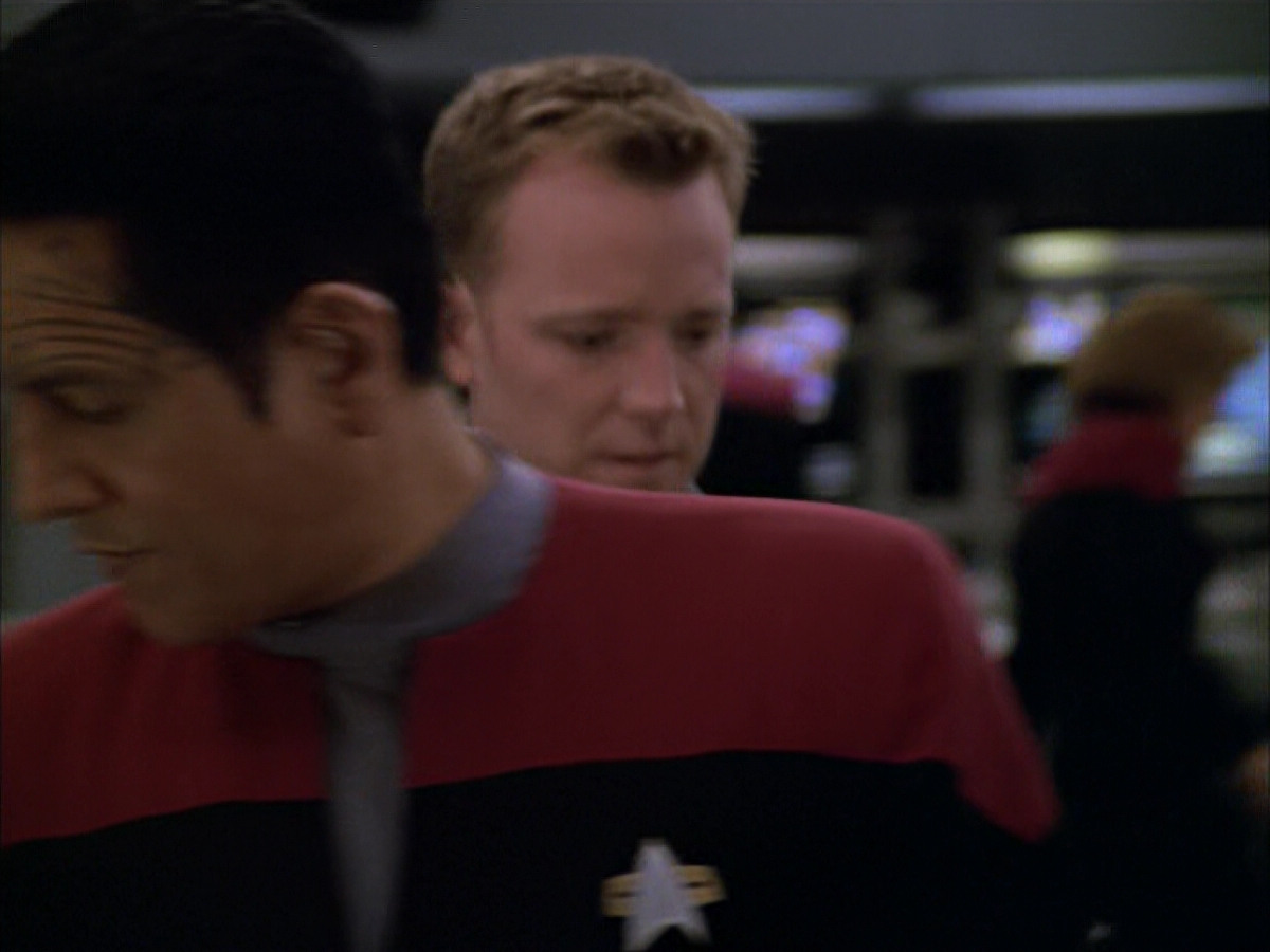 extant_StarTrek_VOY_5x09-ThirtyDays_00821.jpg