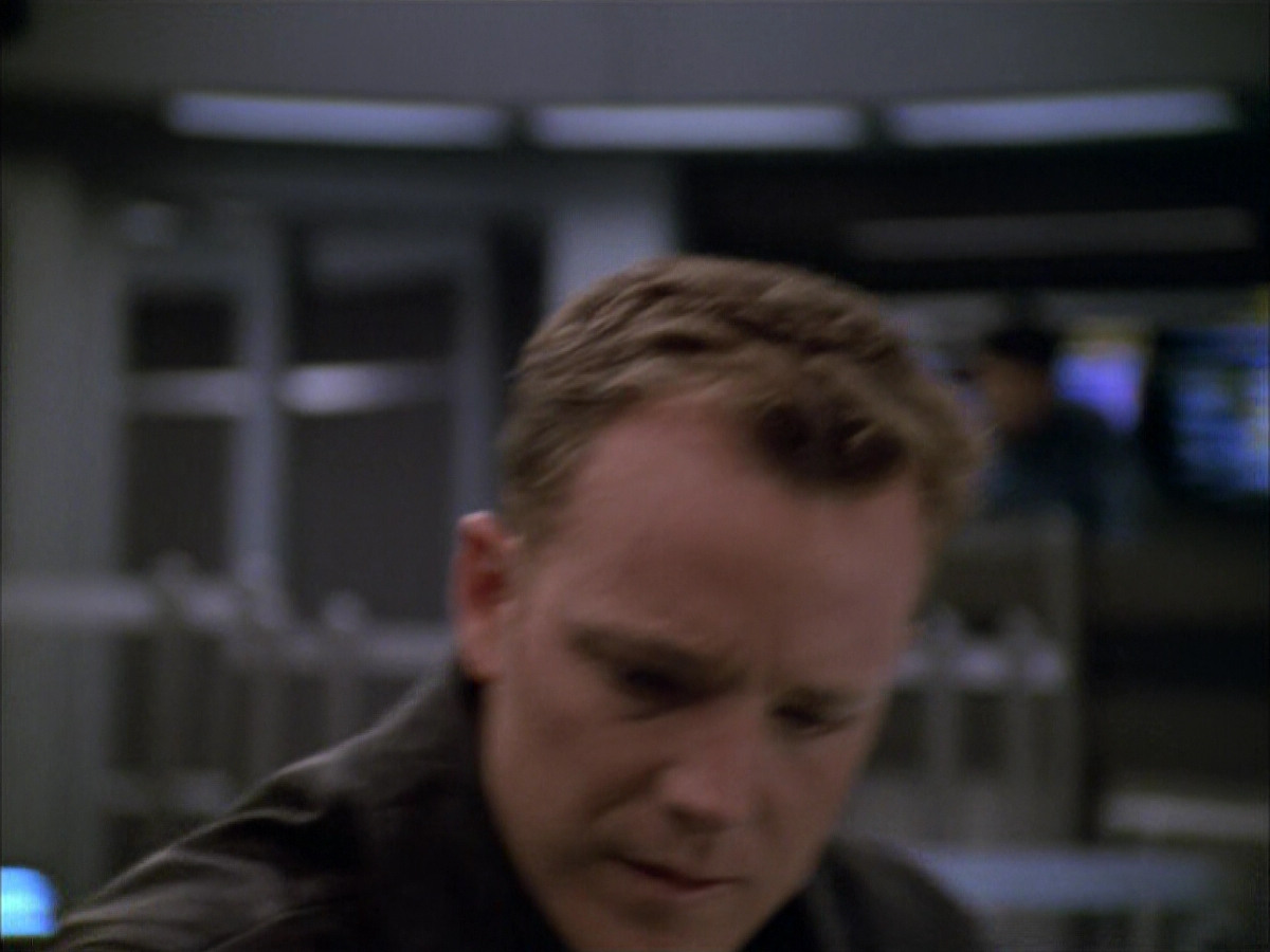 extant_StarTrek_VOY_5x09-ThirtyDays_00824.jpg