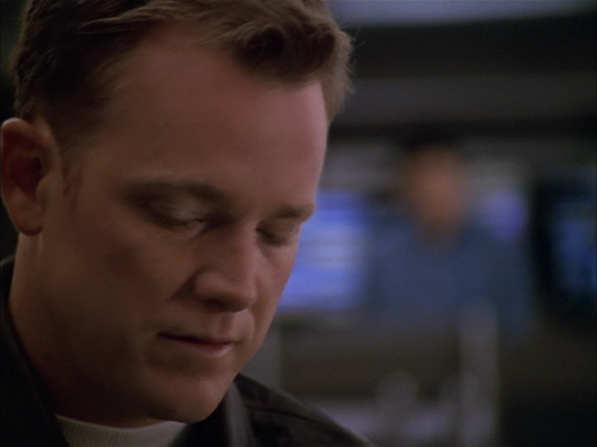 extant_StarTrek_VOY_5x09-ThirtyDays_00873.jpg