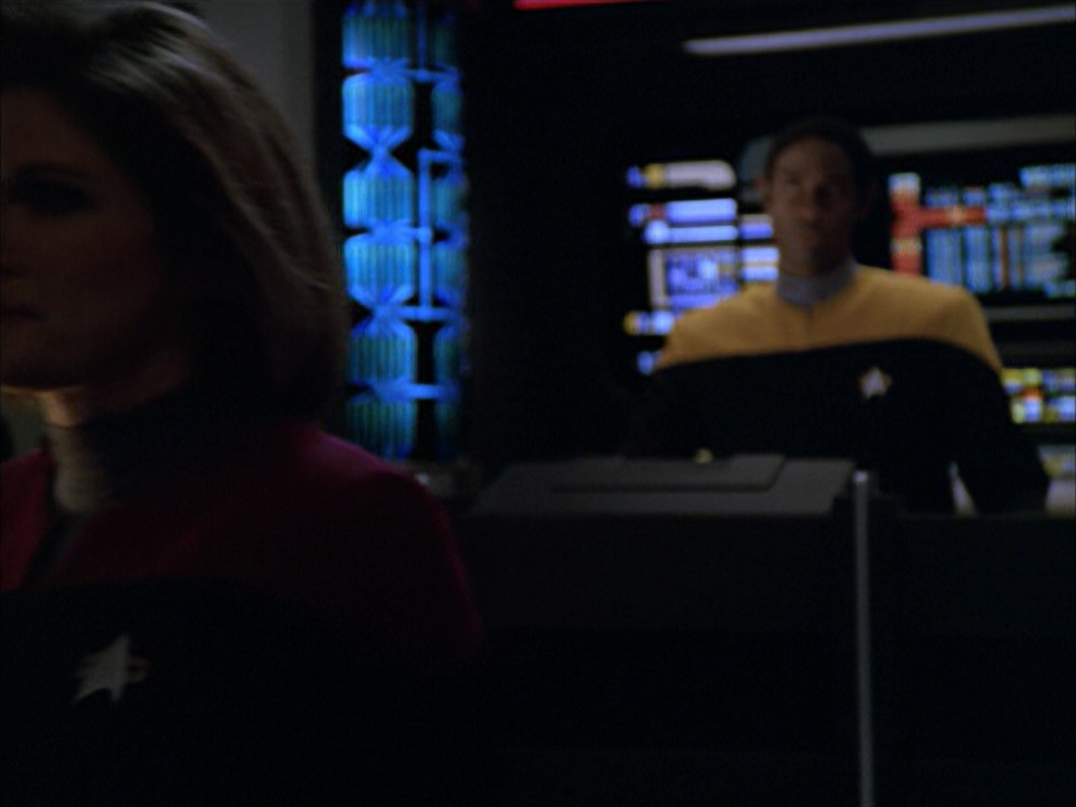 extant_StarTrek_VOY_5x09-ThirtyDays_00942.jpg