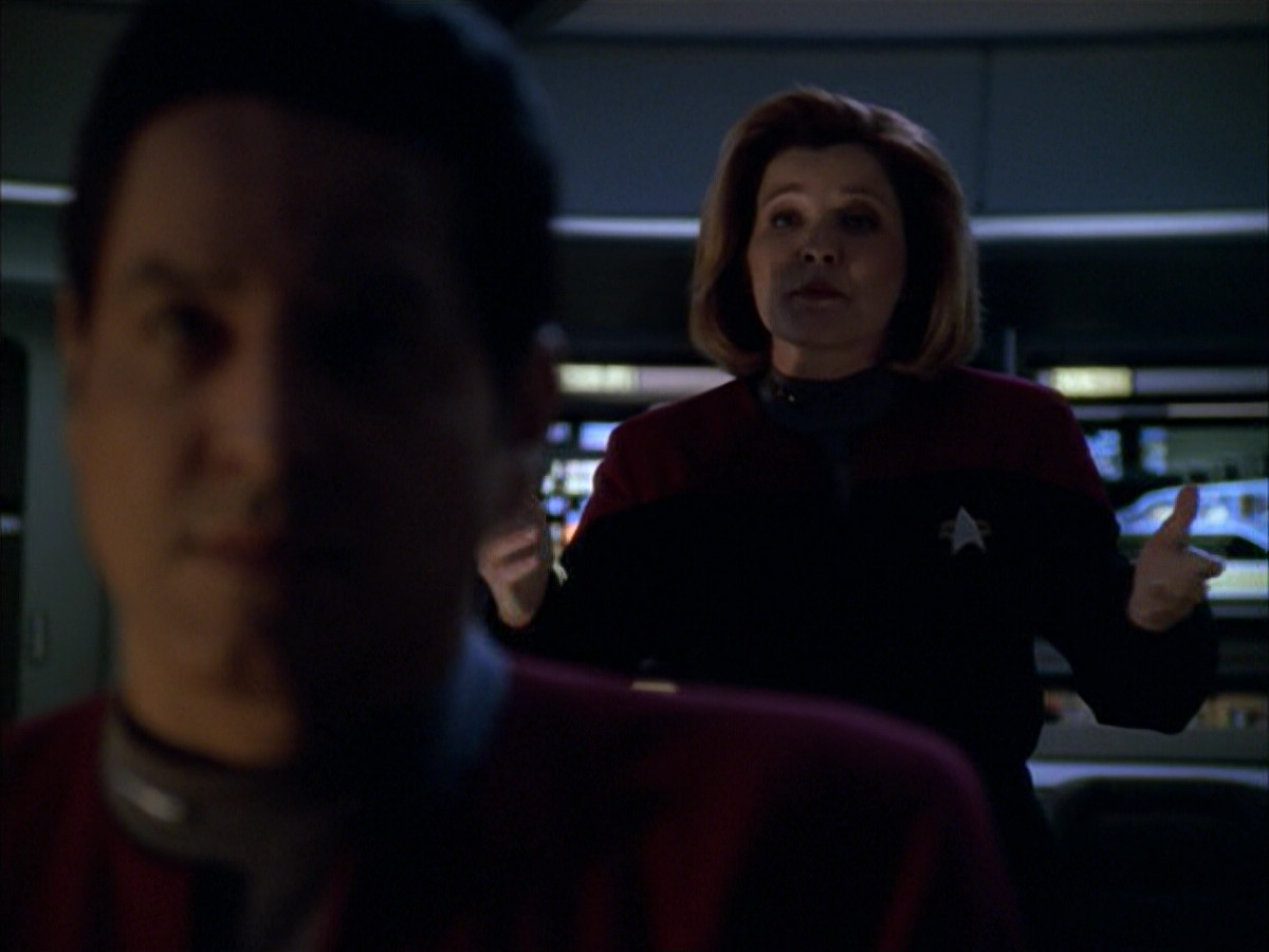 extant_StarTrek_VOY_5x09-ThirtyDays_00975.jpg