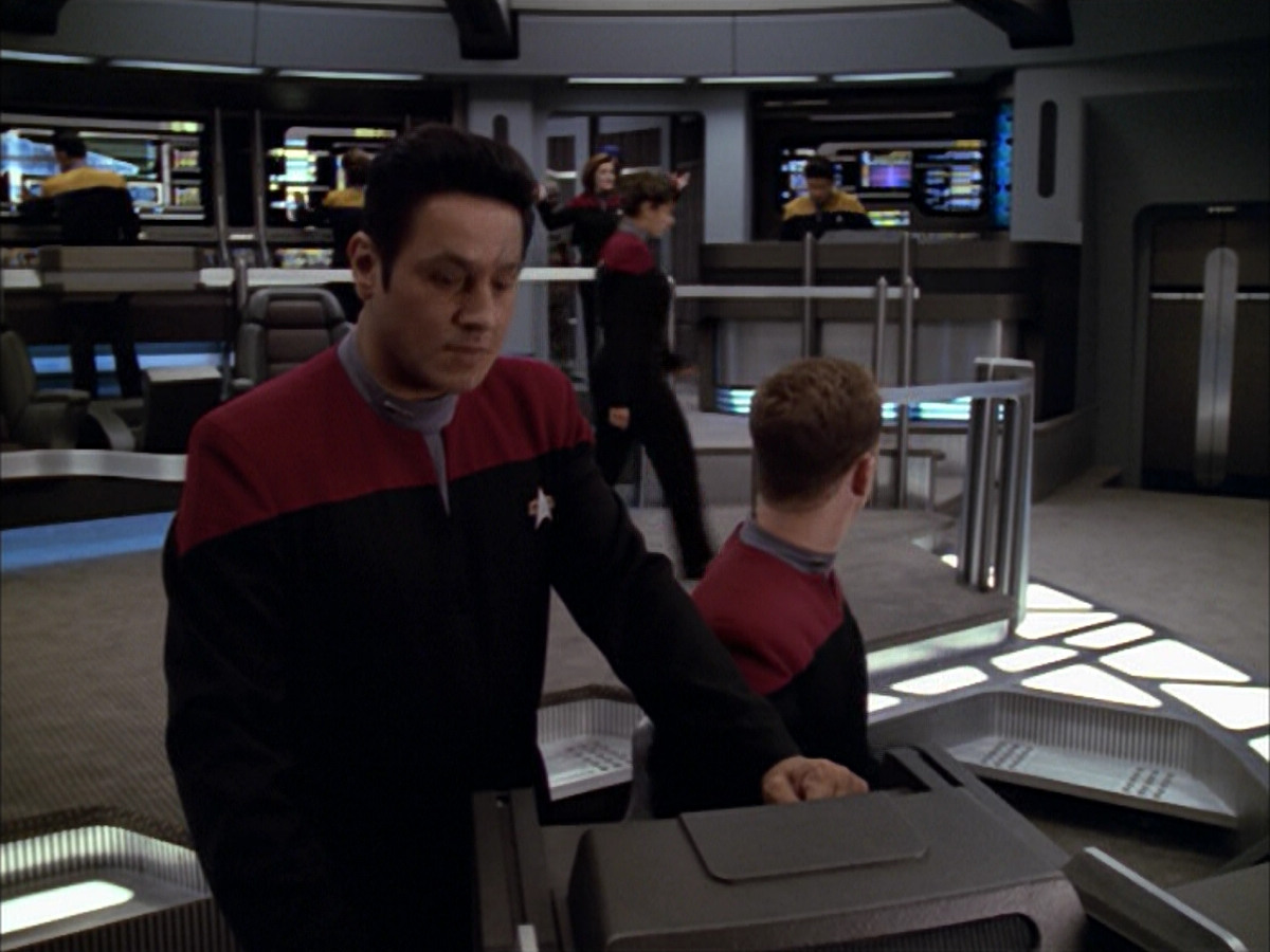 extant_StarTrek_VOY_5x09-ThirtyDays_01014.jpg