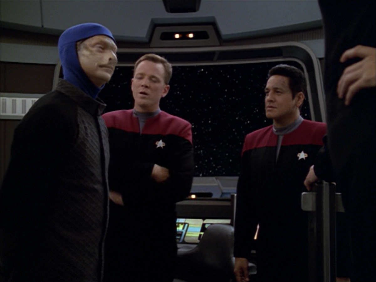 extant_StarTrek_VOY_5x09-ThirtyDays_01054.jpg