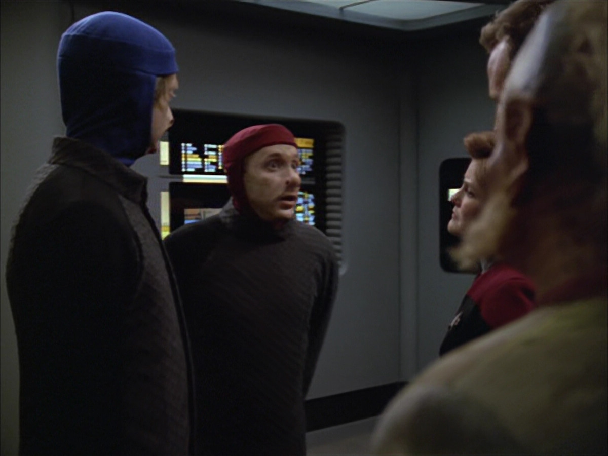 extant_StarTrek_VOY_5x09-ThirtyDays_01112.jpg