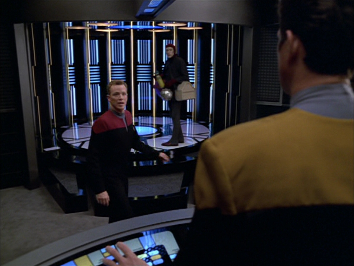extant_StarTrek_VOY_5x09-ThirtyDays_03028.jpg