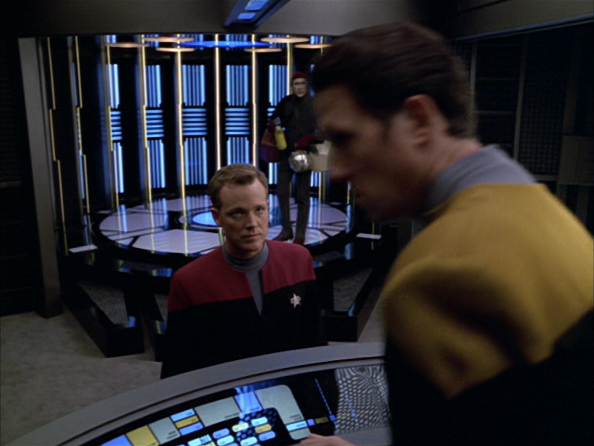 extant_StarTrek_VOY_5x09-ThirtyDays_03032.jpg