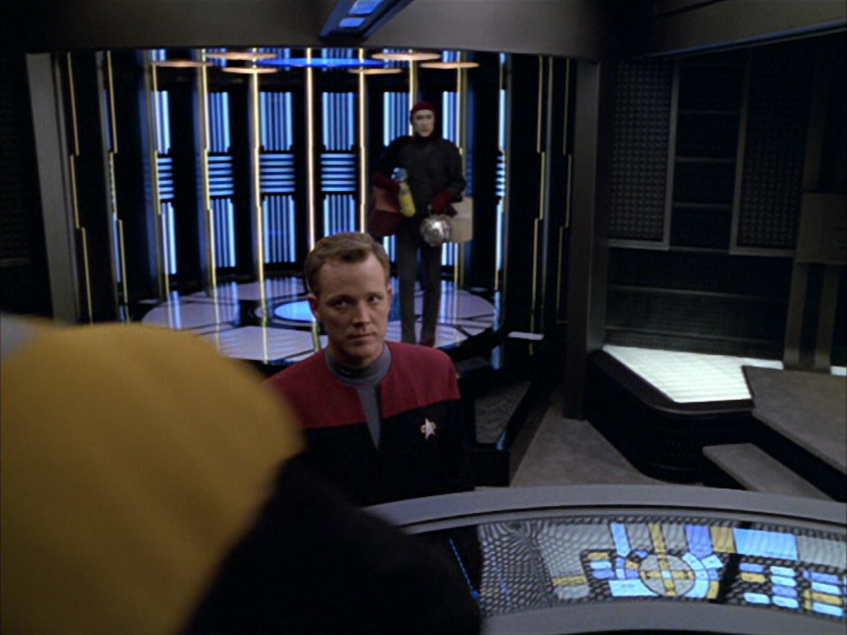 extant_StarTrek_VOY_5x09-ThirtyDays_03033.jpg
