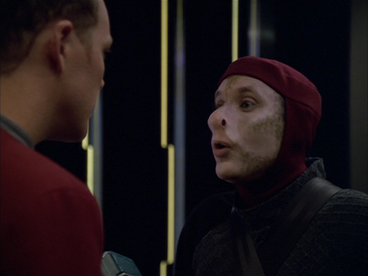 extant_StarTrek_VOY_5x09-ThirtyDays_03047.jpg