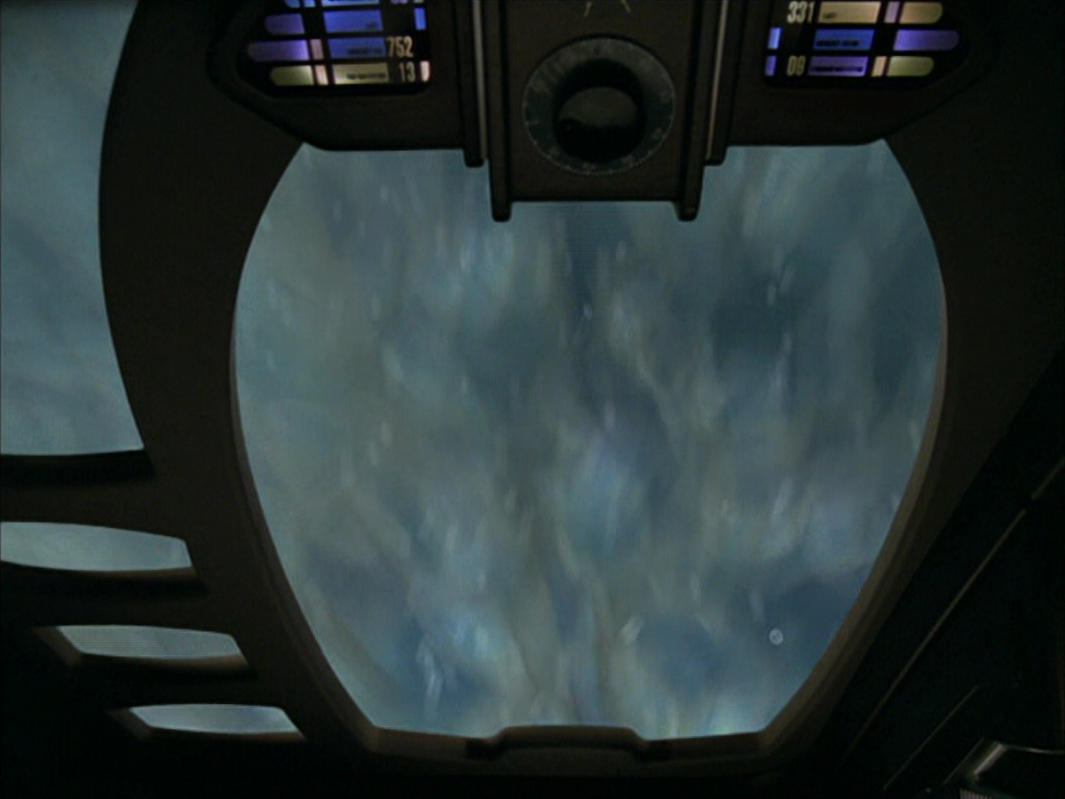 extant_StarTrek_VOY_5x09-ThirtyDays_03157.jpg