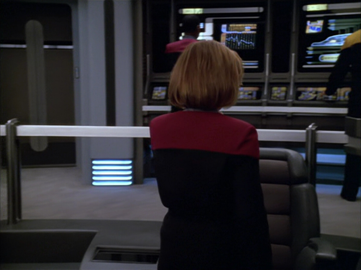 extant_StarTrek_VOY_5x09-ThirtyDays_03177.jpg