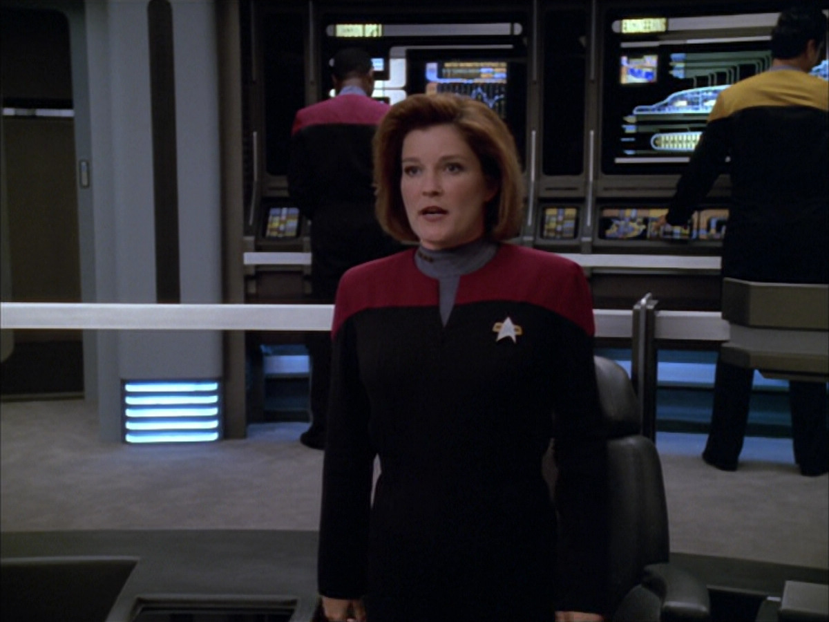 extant_StarTrek_VOY_5x09-ThirtyDays_03180.jpg
