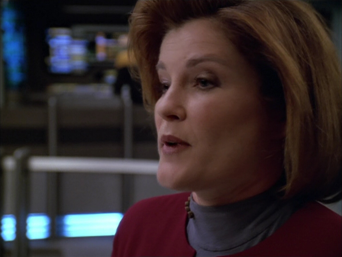 extant_StarTrek_VOY_5x09-ThirtyDays_03194.jpg