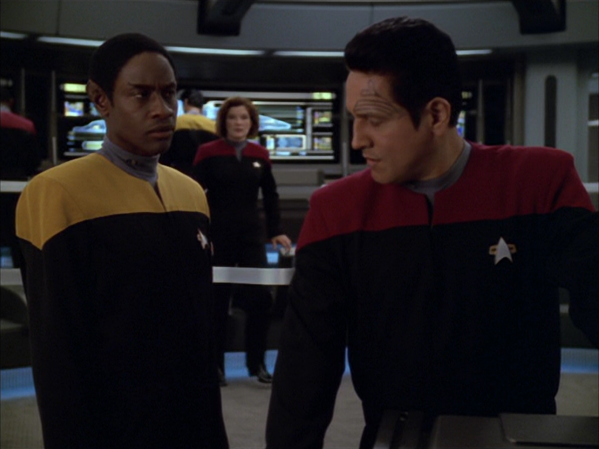 extant_StarTrek_VOY_5x09-ThirtyDays_03263.jpg