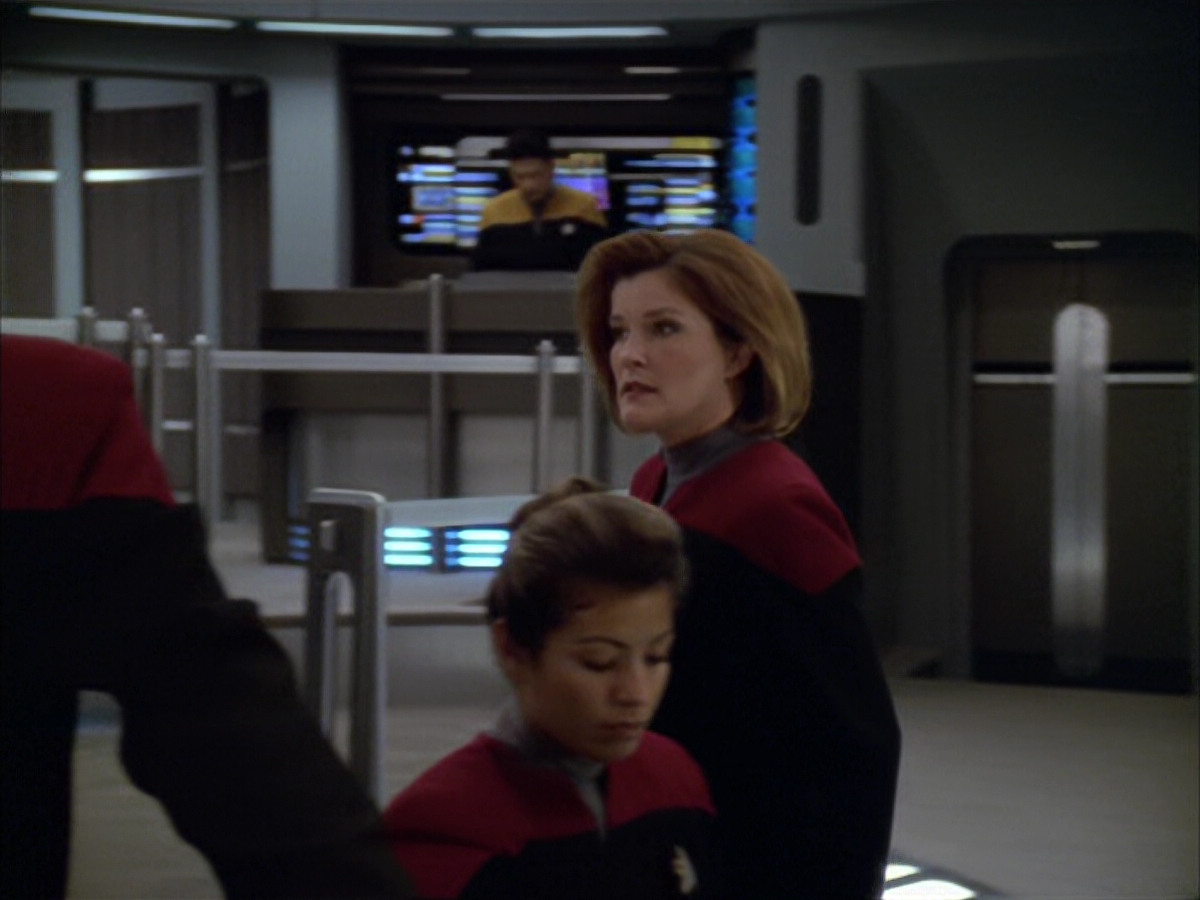 extant_StarTrek_VOY_5x09-ThirtyDays_03272.jpg
