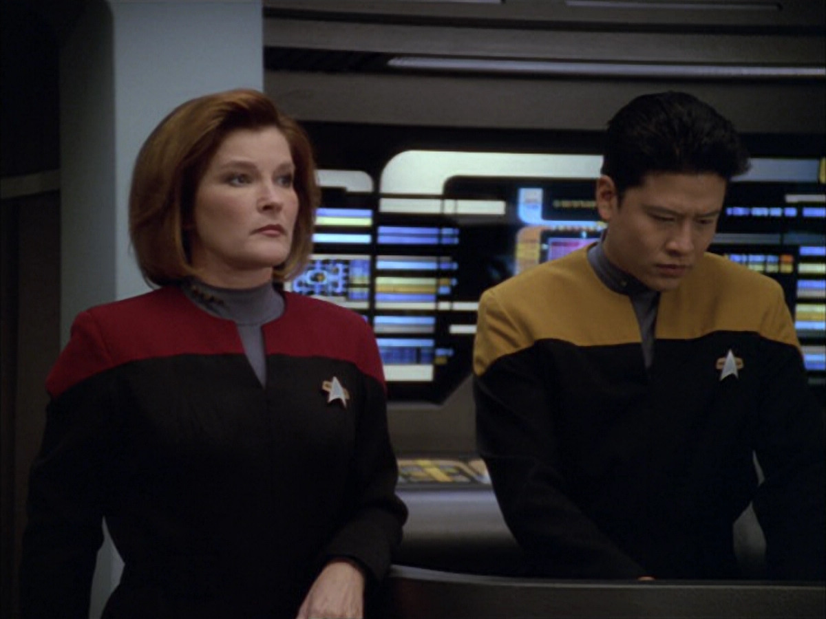extant_StarTrek_VOY_5x09-ThirtyDays_03305.jpg