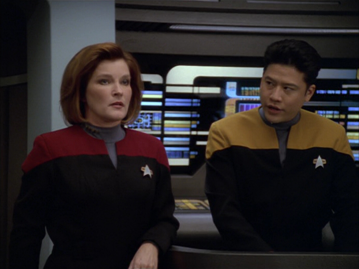 extant_StarTrek_VOY_5x09-ThirtyDays_03308.jpg