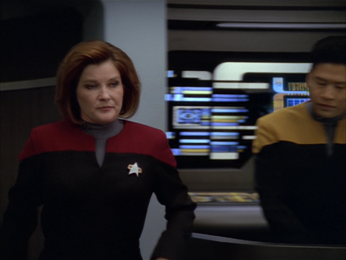 extant_StarTrek_VOY_5x09-ThirtyDays_03310.jpg