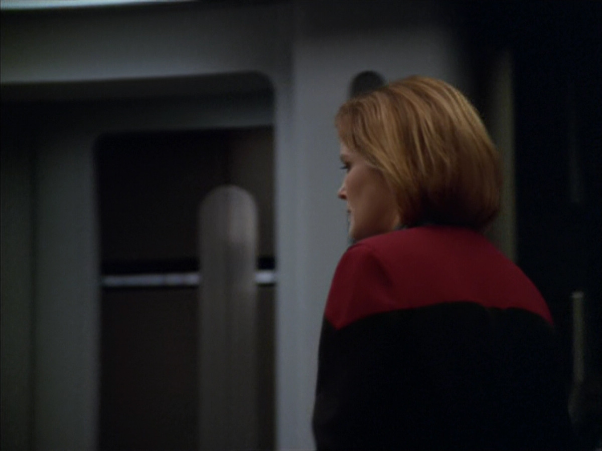 extant_StarTrek_VOY_5x09-ThirtyDays_03337.jpg