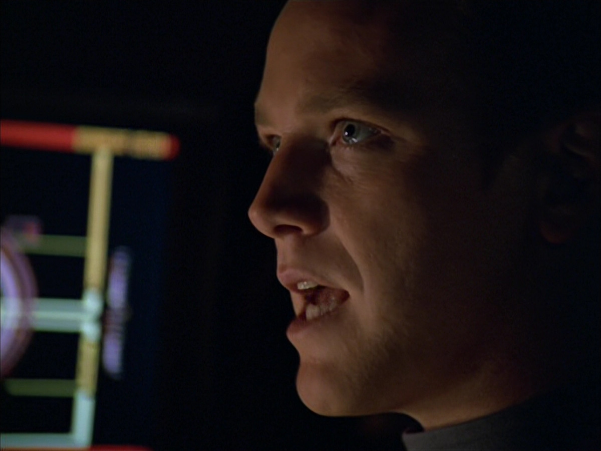 extant_StarTrek_VOY_5x09-ThirtyDays_03374.jpg
