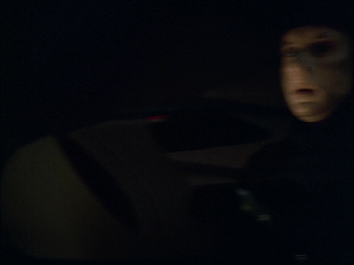extant_StarTrek_VOY_5x09-ThirtyDays_03404.jpg