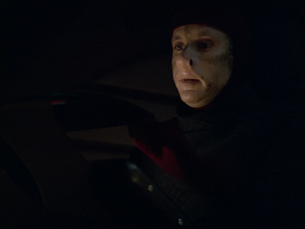 extant_StarTrek_VOY_5x09-ThirtyDays_03424.jpg